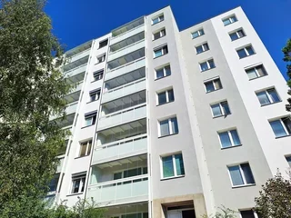 Oprava panelového domu v Brně