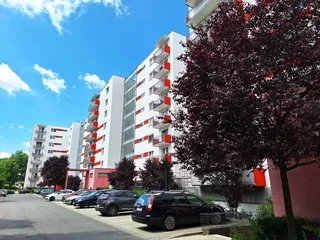 Revitalizace fasády bytového domu Pod Křiby 5630, Zlín